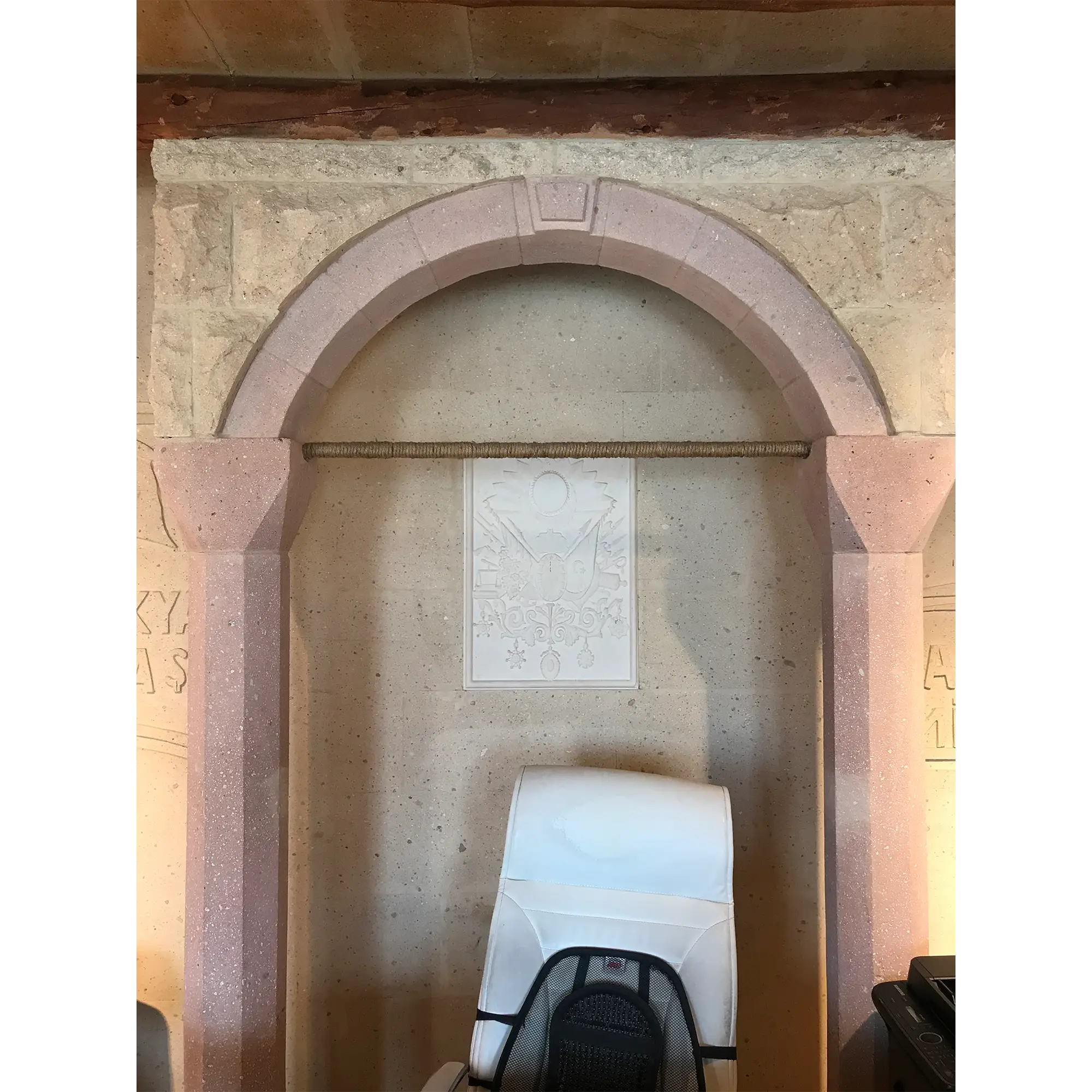 Sütun Başlıklı Kemer