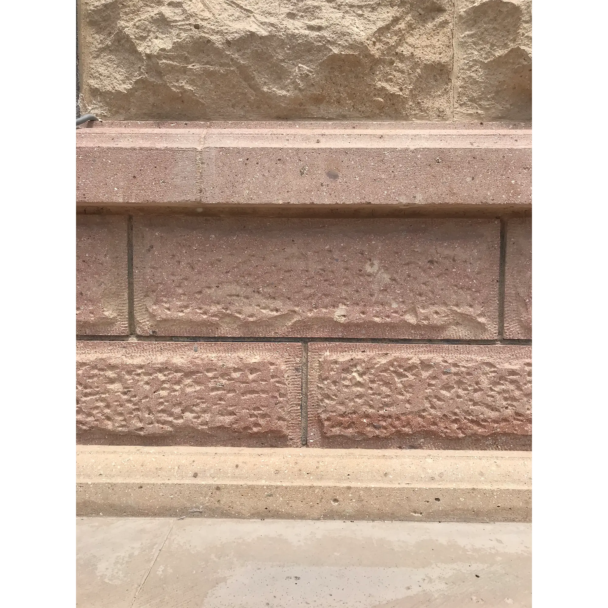 Su Basmanı ve Duvar İçin Çekiçlenmiş Taş